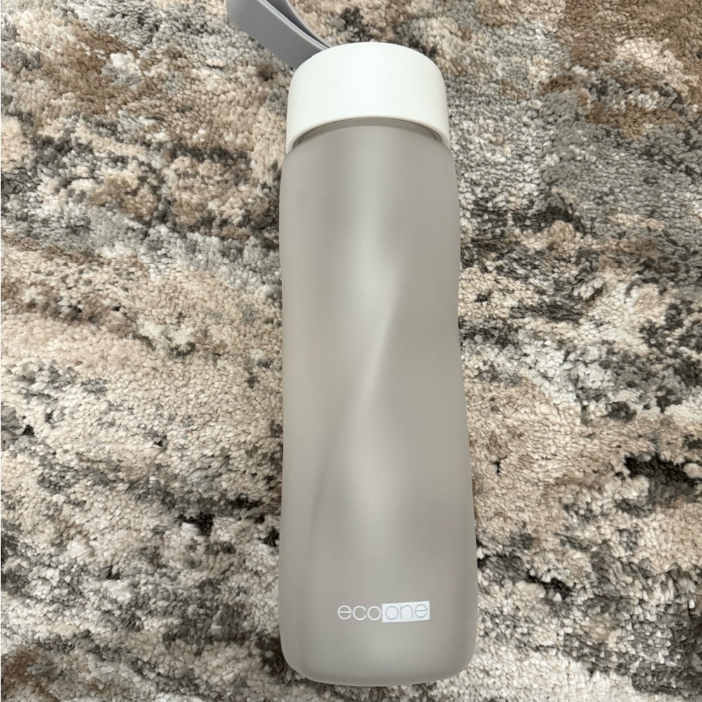 EcoOne Frosted Water Bottle ECO ONE 27 oz Energize Athletic Water Bottle white